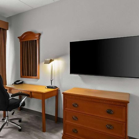 Quality Inn & Suites Cvg Airport Ерланджър Екстериор снимка