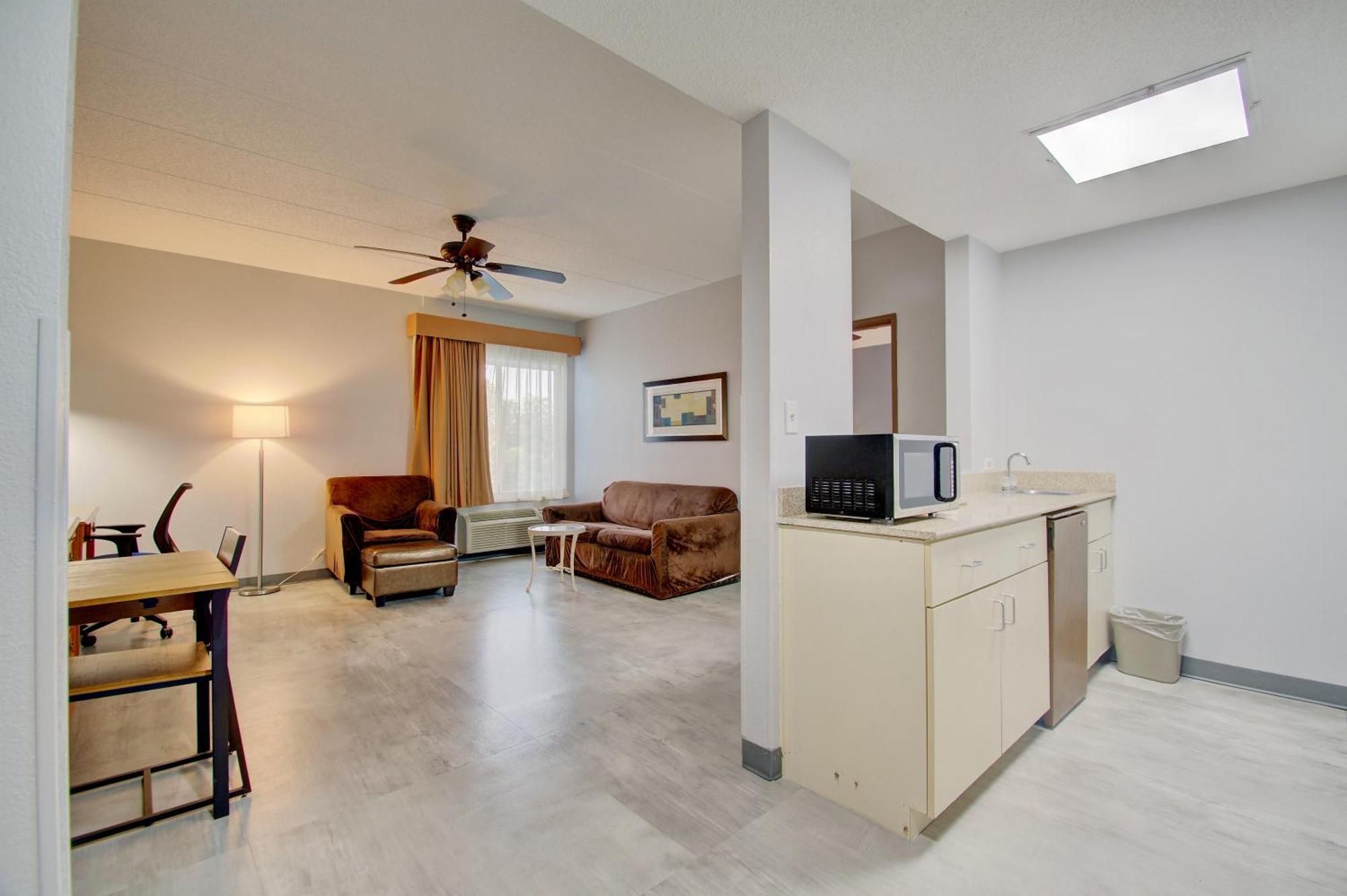 Quality Inn & Suites Cvg Airport Ерланджър Екстериор снимка