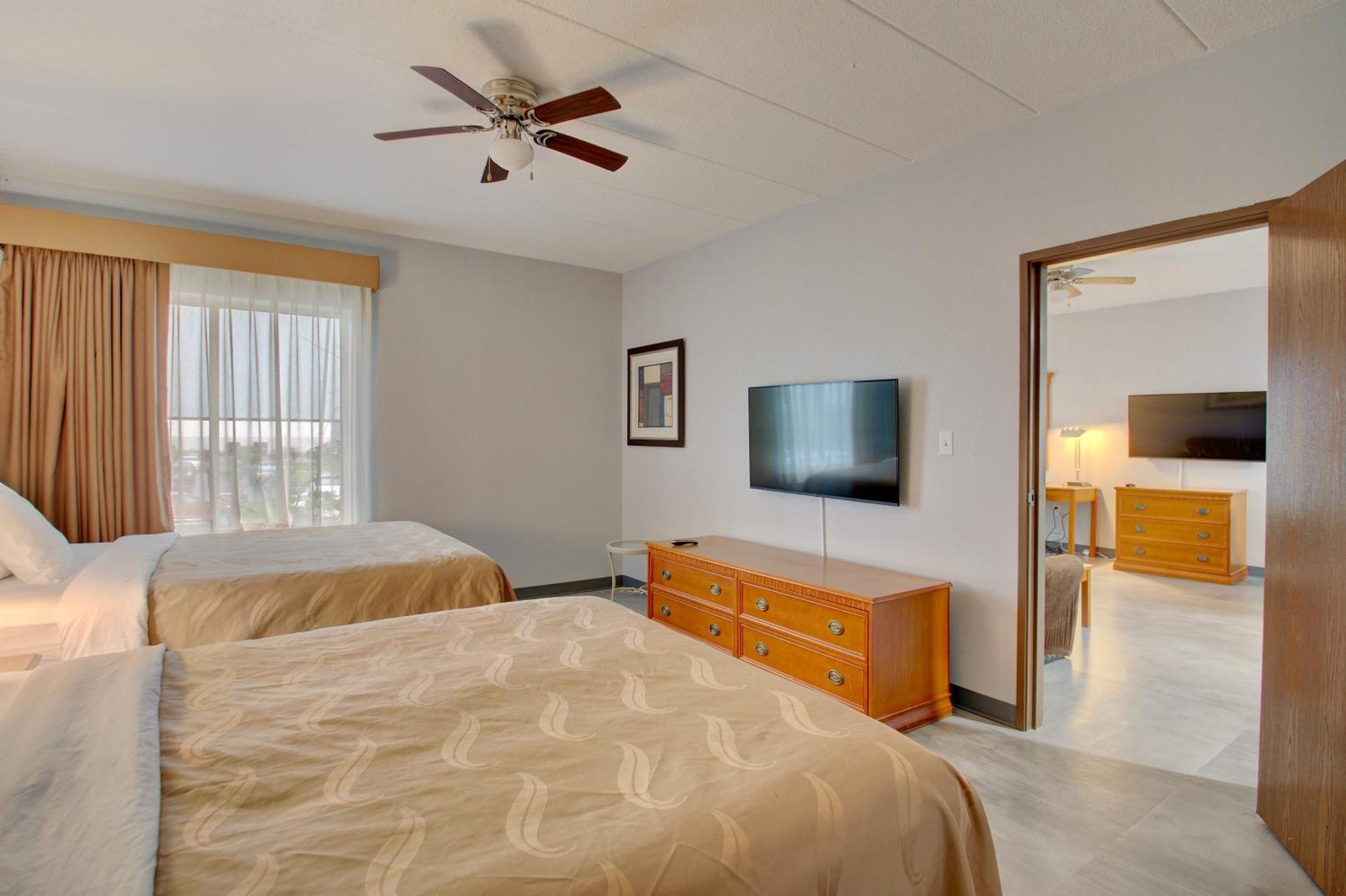 Quality Inn & Suites Cvg Airport Ерланджър Екстериор снимка