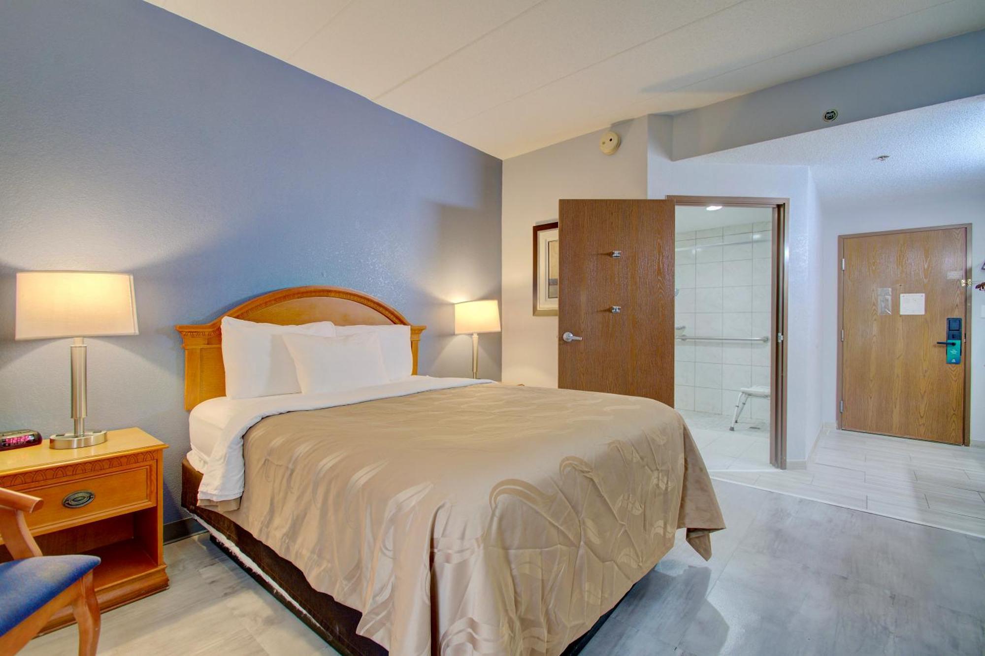 Quality Inn & Suites Cvg Airport Ерланджър Екстериор снимка