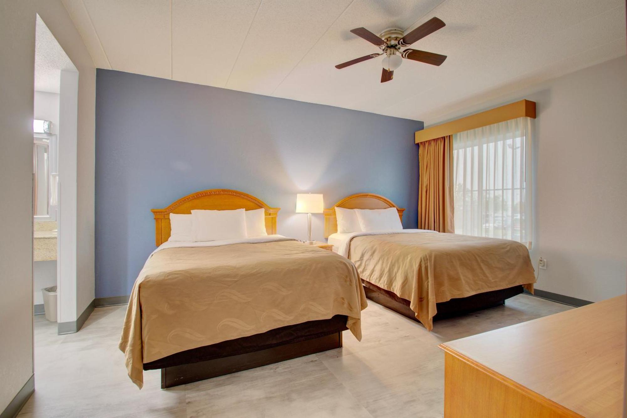 Quality Inn & Suites Cvg Airport Ерланджър Екстериор снимка