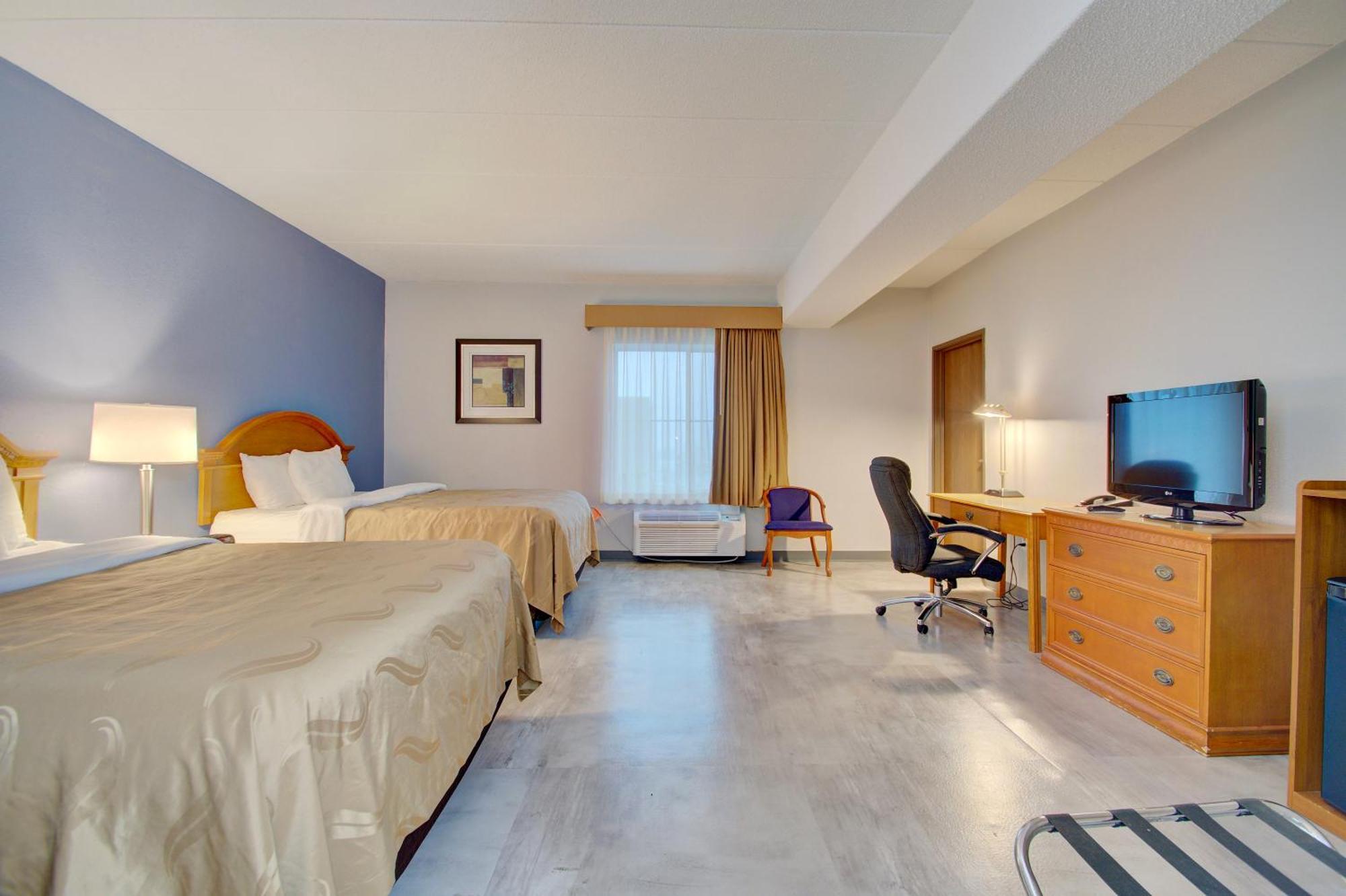 Quality Inn & Suites Cvg Airport Ерланджър Екстериор снимка