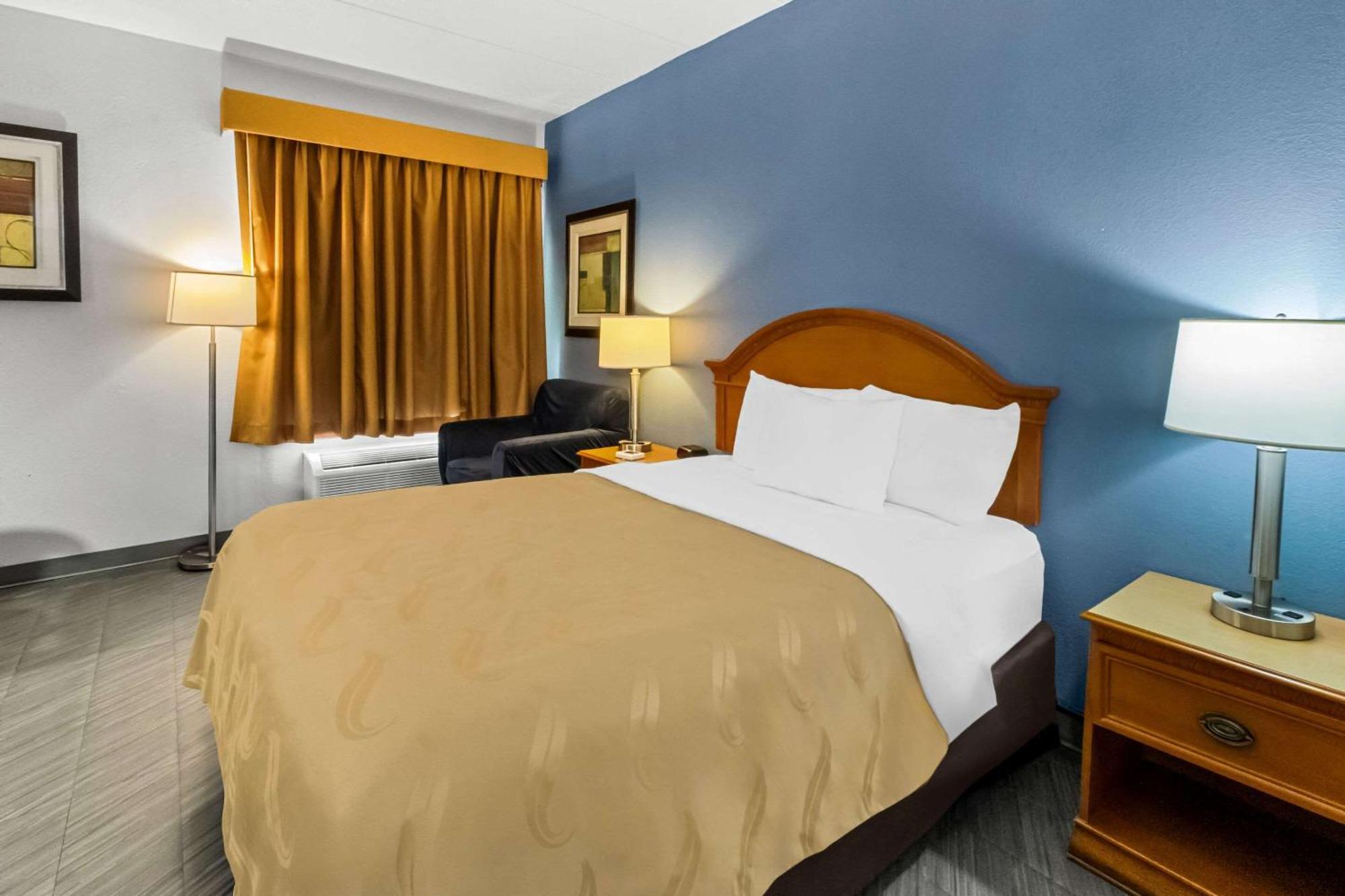 Quality Inn & Suites Cvg Airport Ерланджър Екстериор снимка