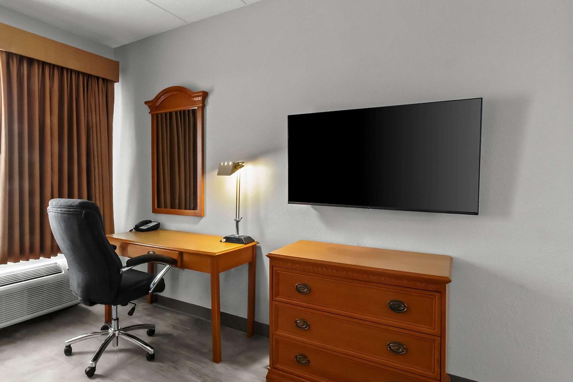 Quality Inn & Suites Cvg Airport Ерланджър Екстериор снимка