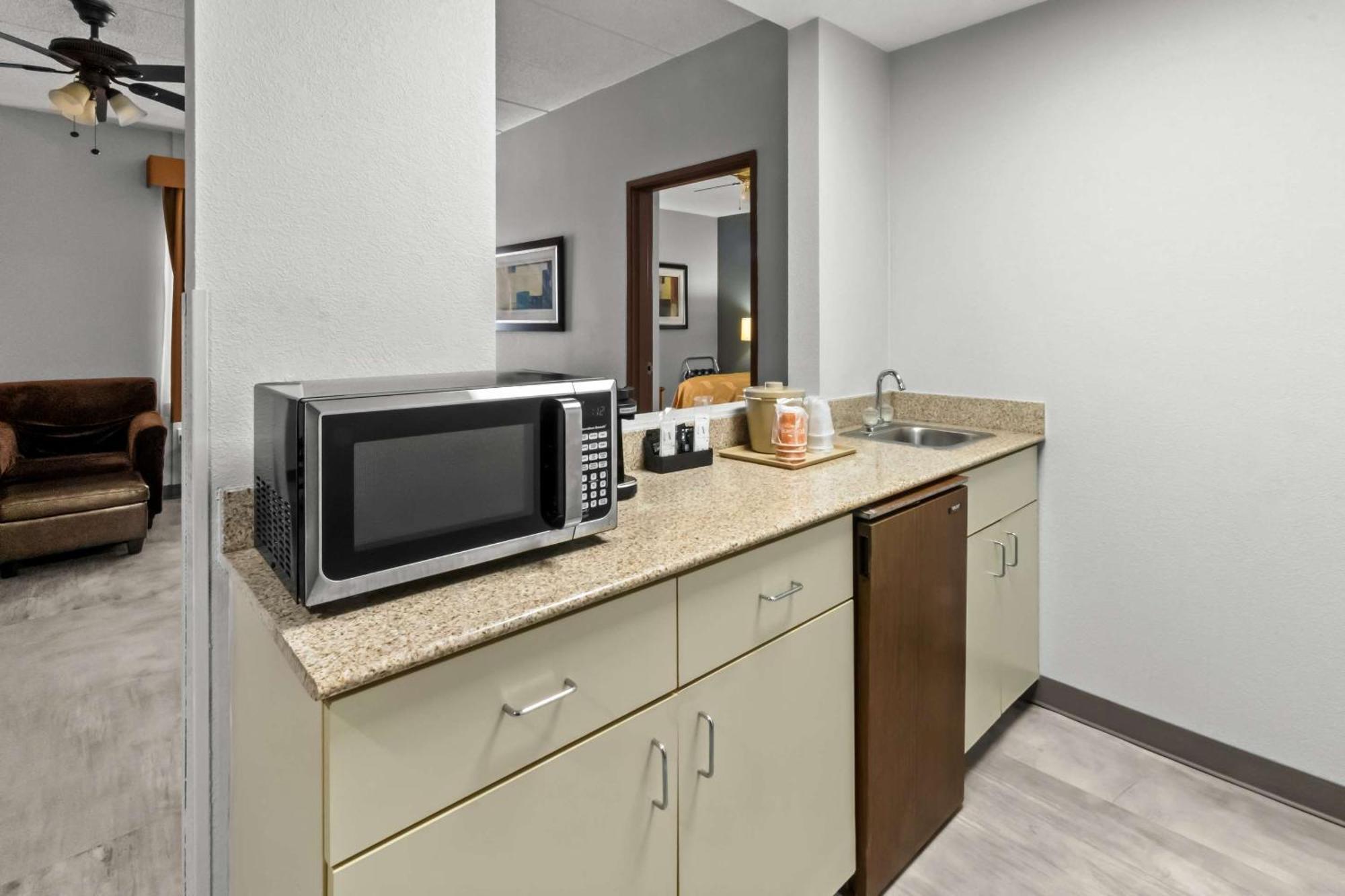 Quality Inn & Suites Cvg Airport Ерланджър Екстериор снимка